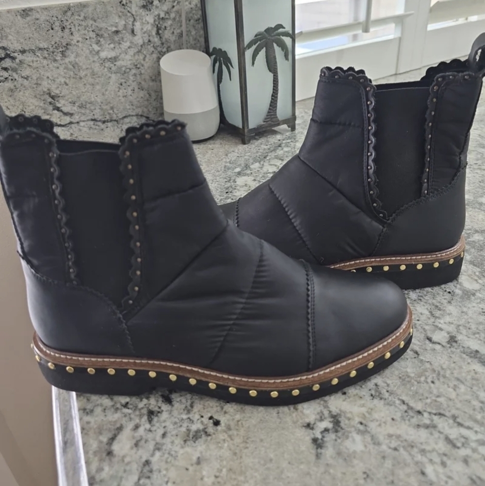 Free People Atlas Puffer Chelsea Boot - Picture 3 of 9